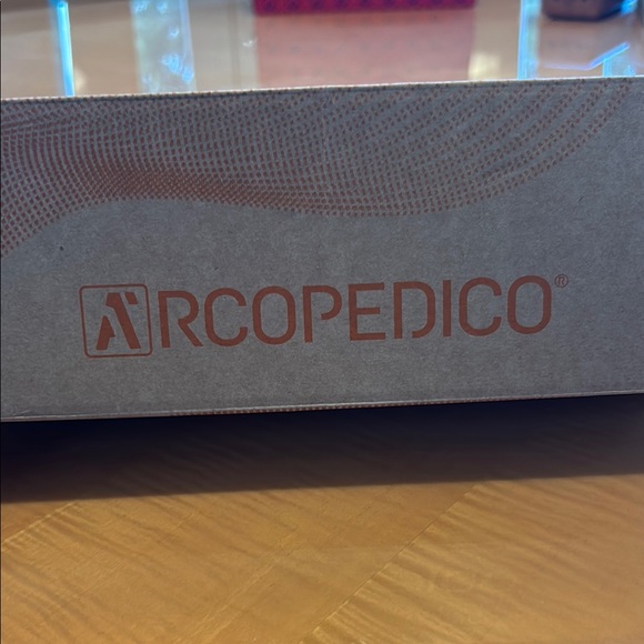 Arcopedico Shoe Box with Orange Logo
